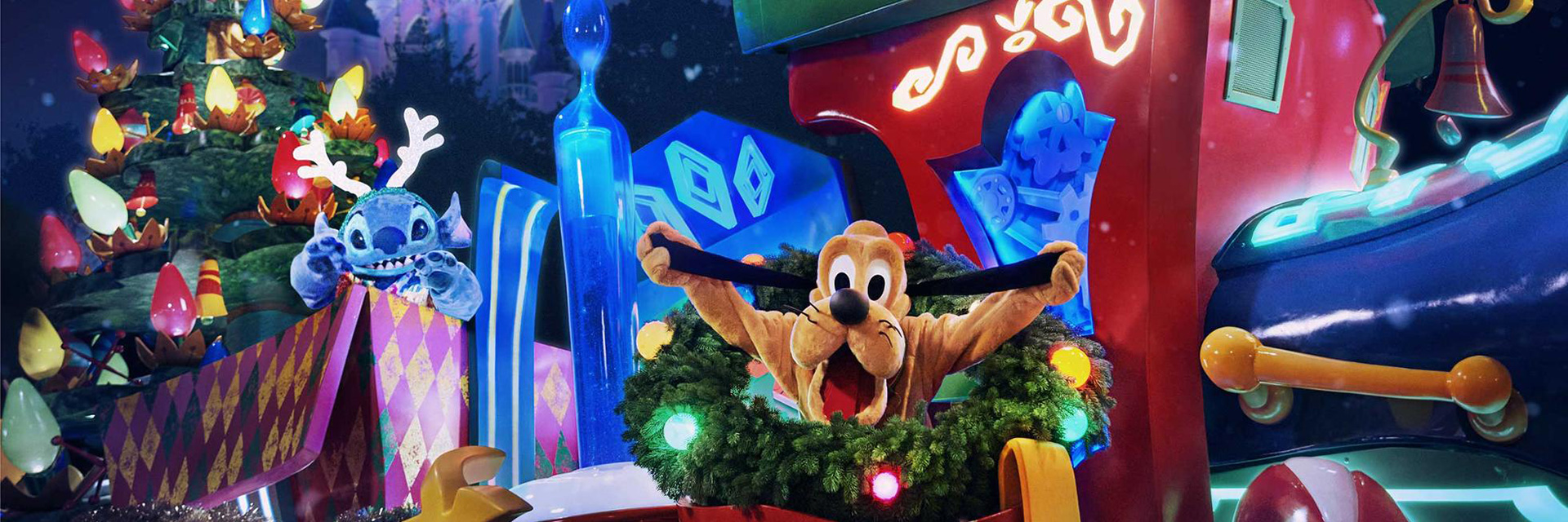 Mickey and his Sparkling Christmas Parade Disneyland Paris