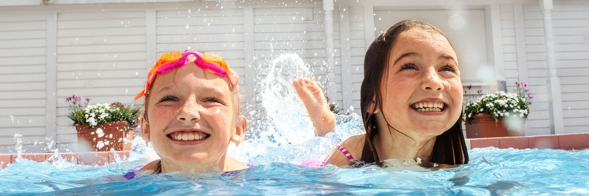 Villas Grand Floridian Pool; girls swimming