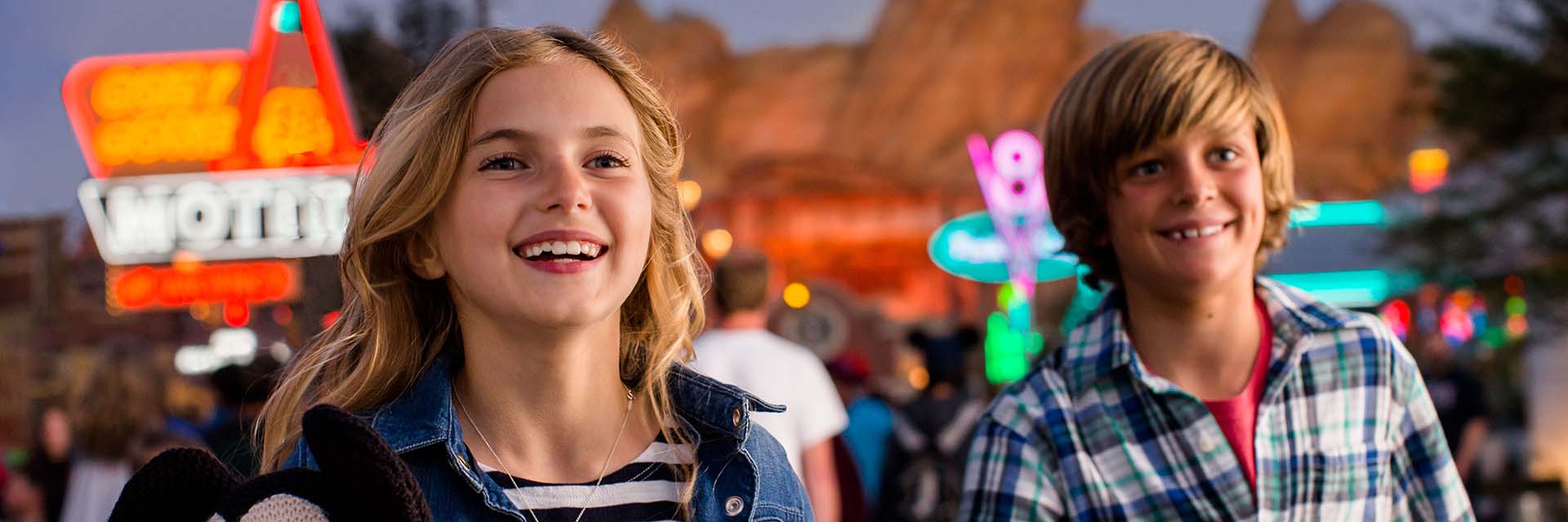 dlr destinations 08; brother and sister; cars land