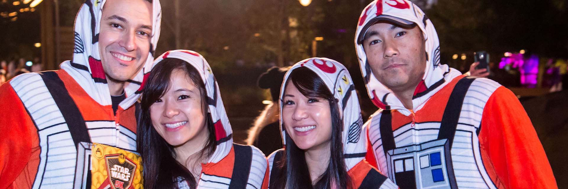 Group of Star Wars Runners (Asian); in costume