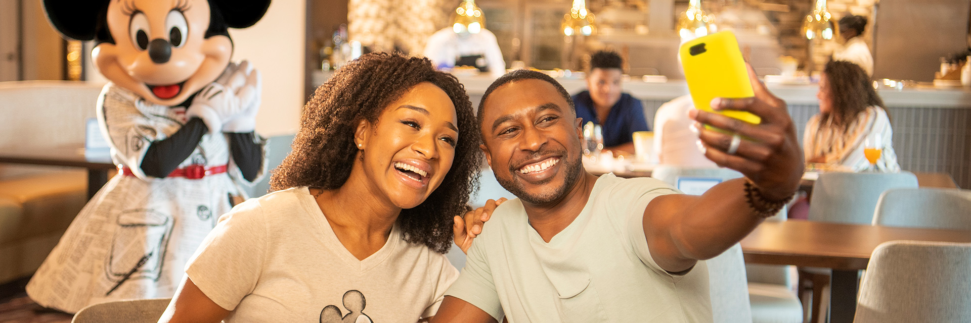 Character Dining; Couple; AA; Minnie Mouse; Topolino's Terrace – Flavors of the Riviera